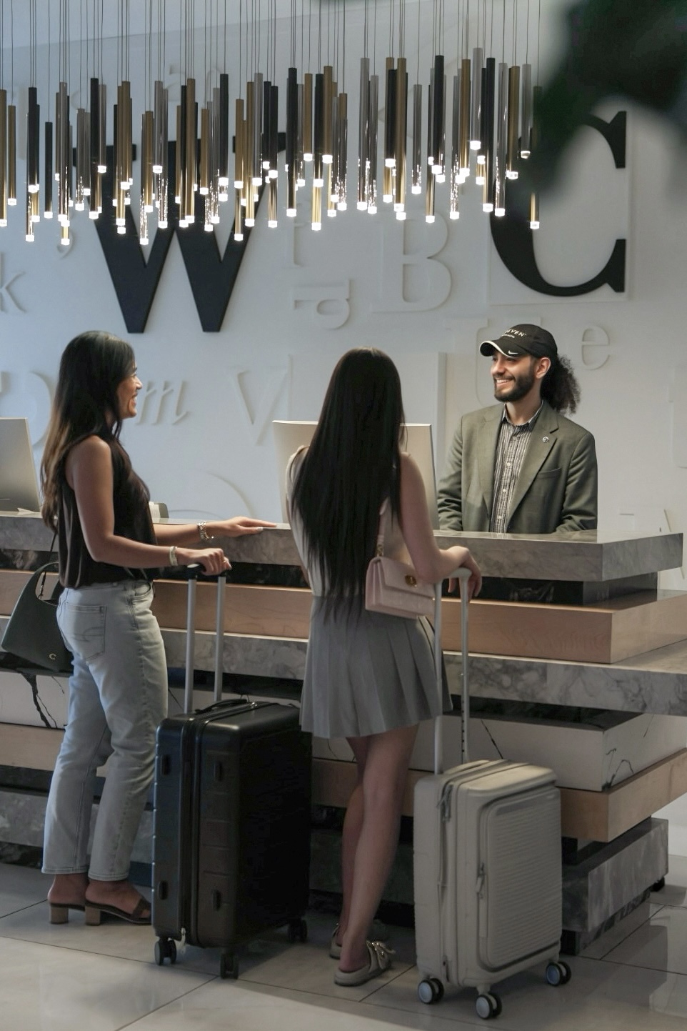 EVEN Hotels — FRONT DESK 
